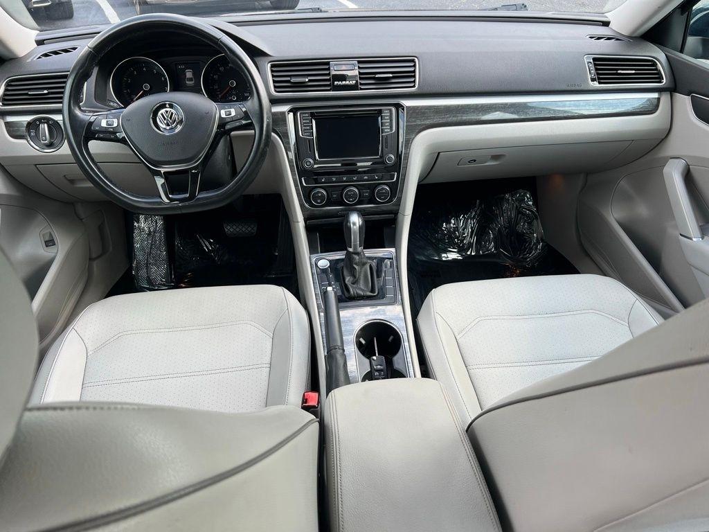Volkswagen Passat SE 2018
