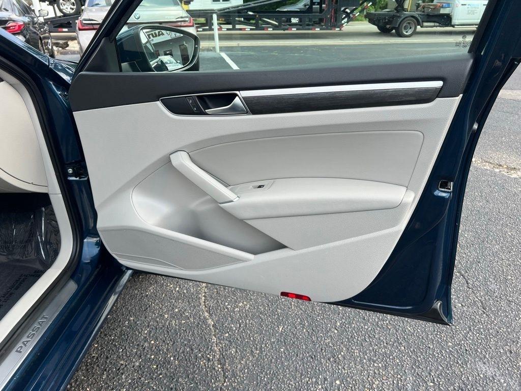 Volkswagen Passat SE 2018