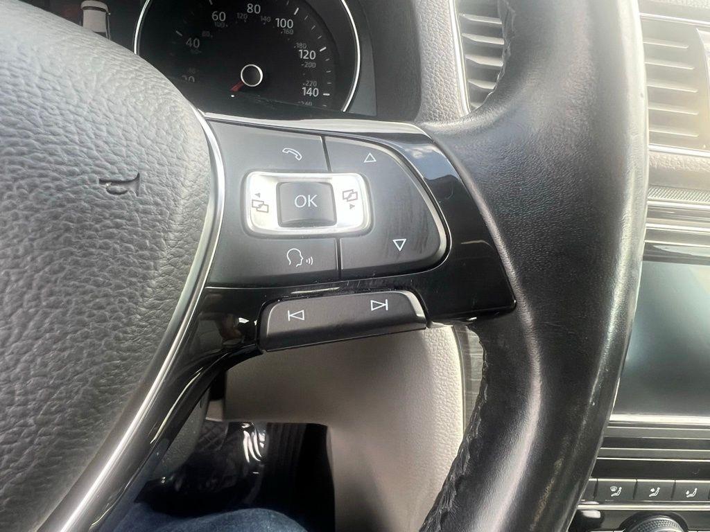 Volkswagen Passat SE 2018