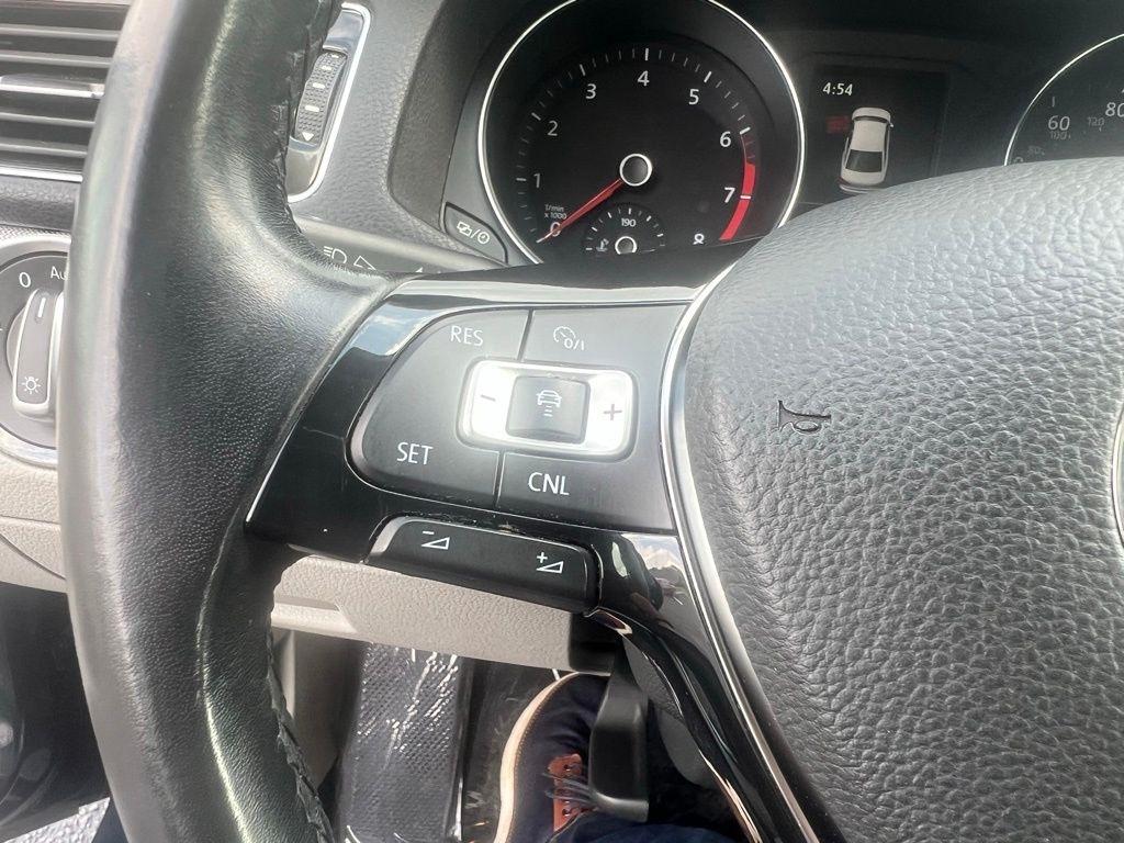 Volkswagen Passat SE 2018