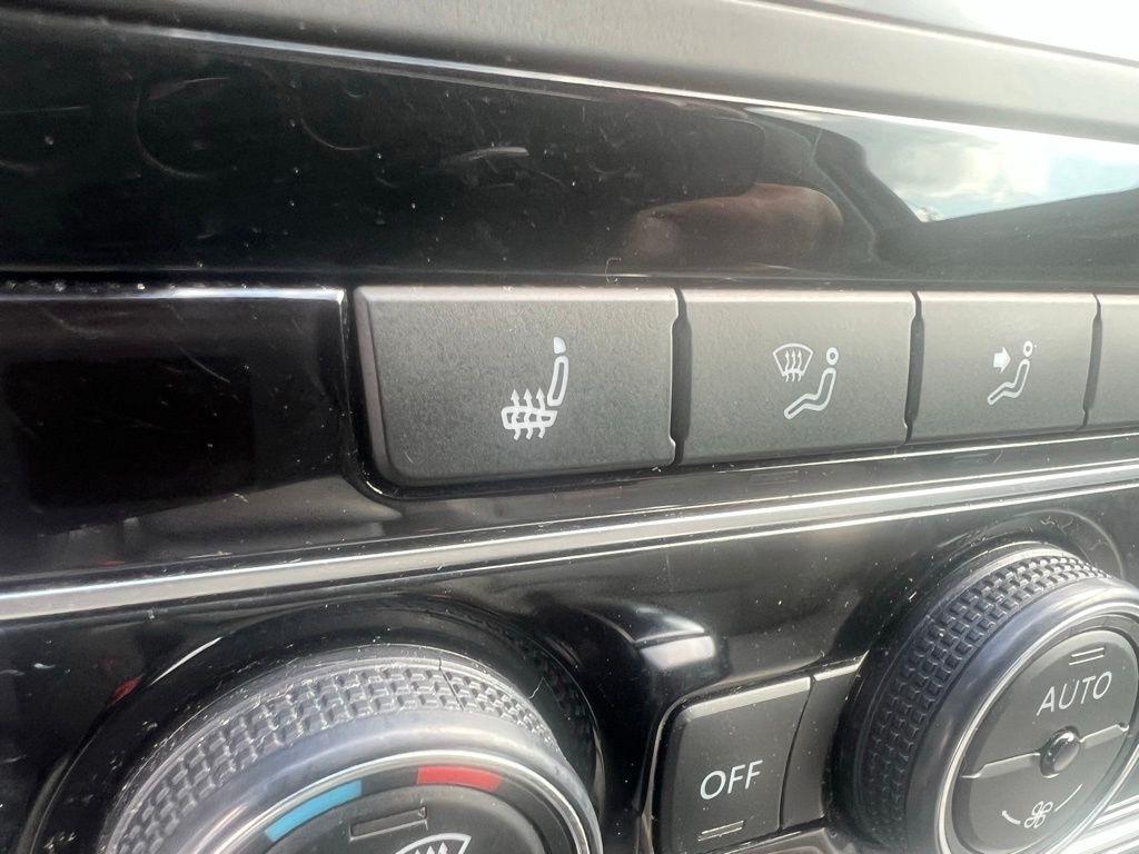 Volkswagen Passat SE 2018