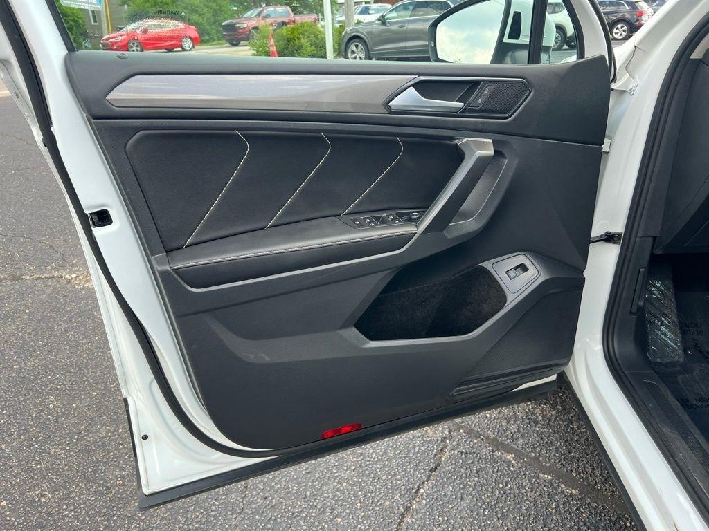 2022 Volkswagen Tiguan SE - Photo 11