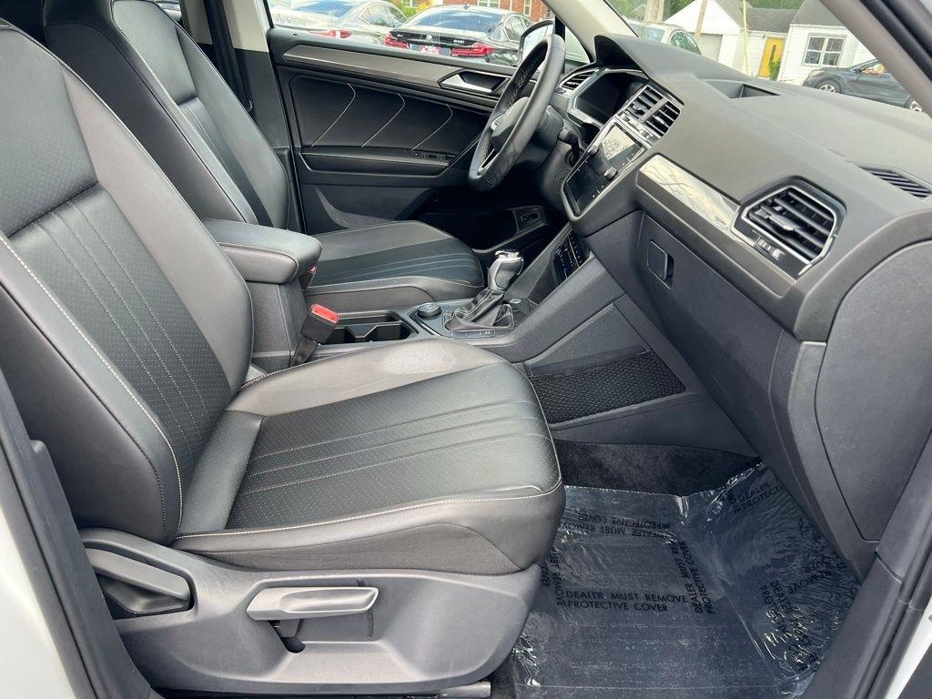 2022 Volkswagen Tiguan SE - Photo 27