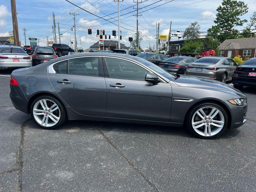 Jaguar XE 25t Premium AWD 2018
