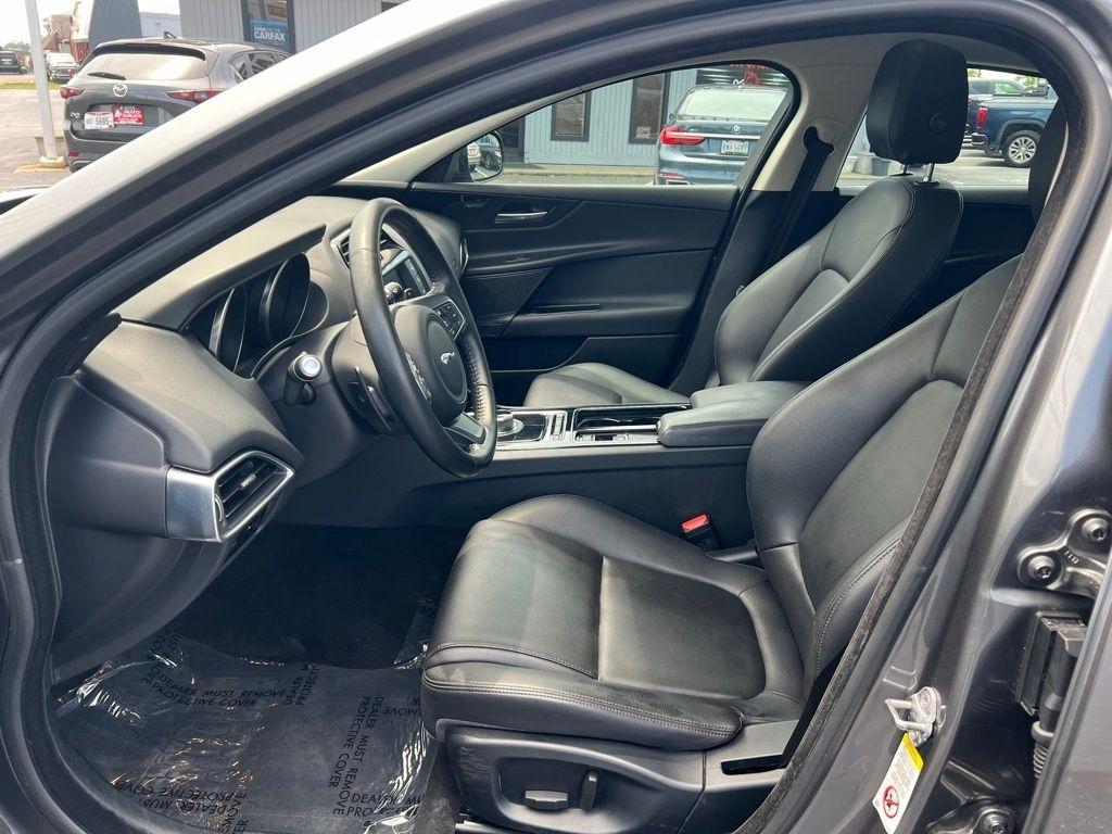 Jaguar XE 25t Premium AWD 2018