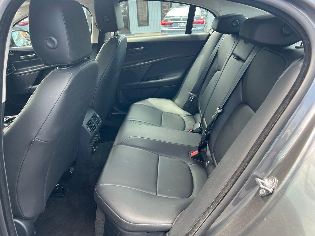 Jaguar XE 25t Premium AWD 2018