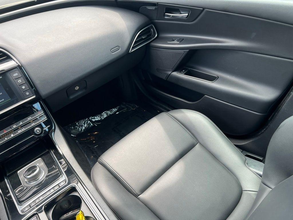 Jaguar XE 25t Premium AWD 2018