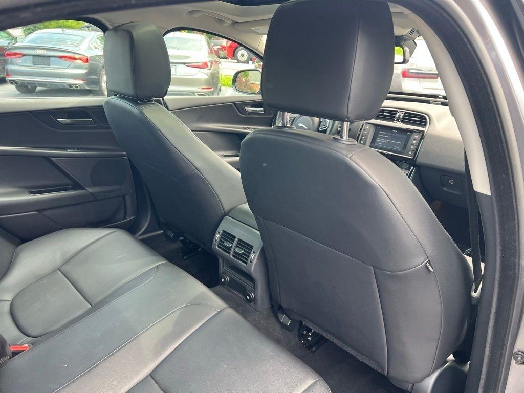 Jaguar XE 25t Premium AWD 2018