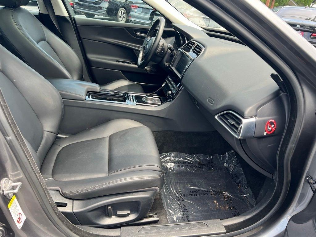 Jaguar XE 25t Premium AWD 2018
