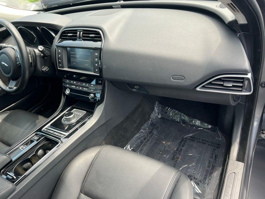 Jaguar XE 25t Premium AWD 2018