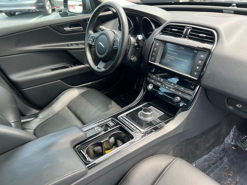 Jaguar XE 25t Premium AWD 2018
