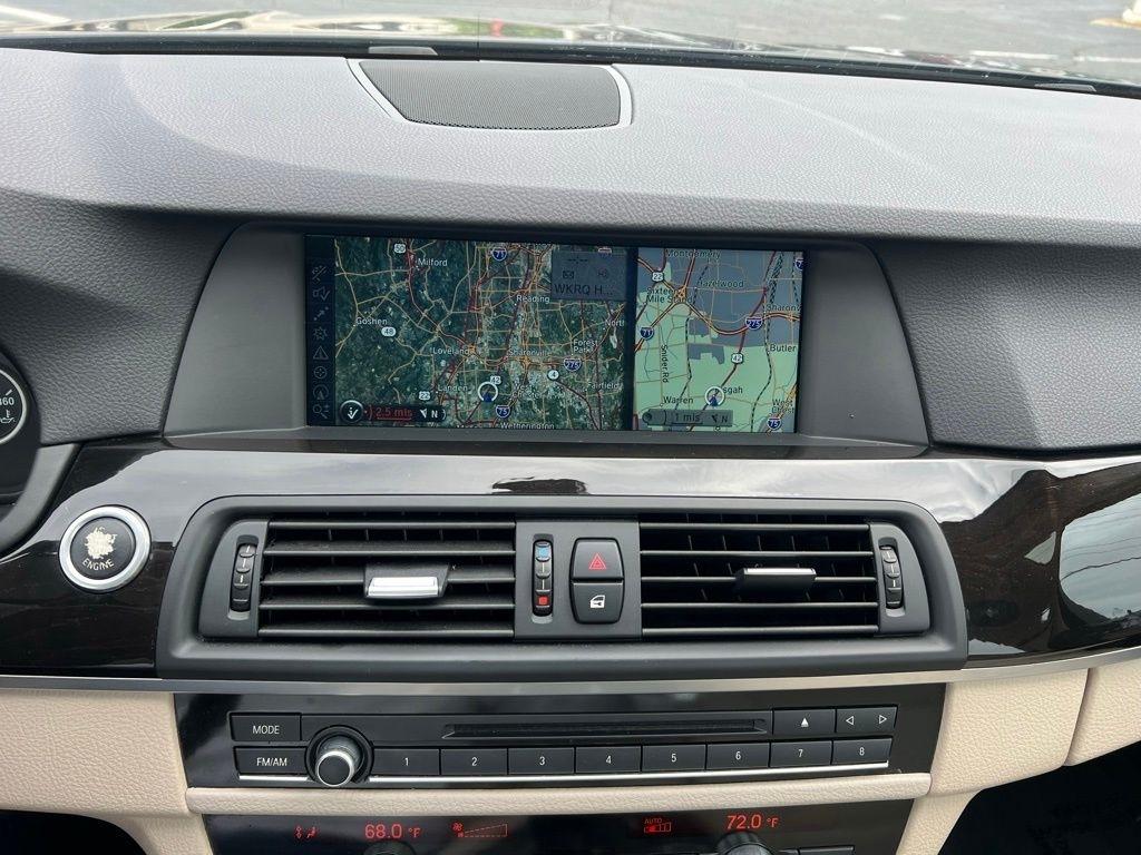 BMW 5-Series 528i 2011