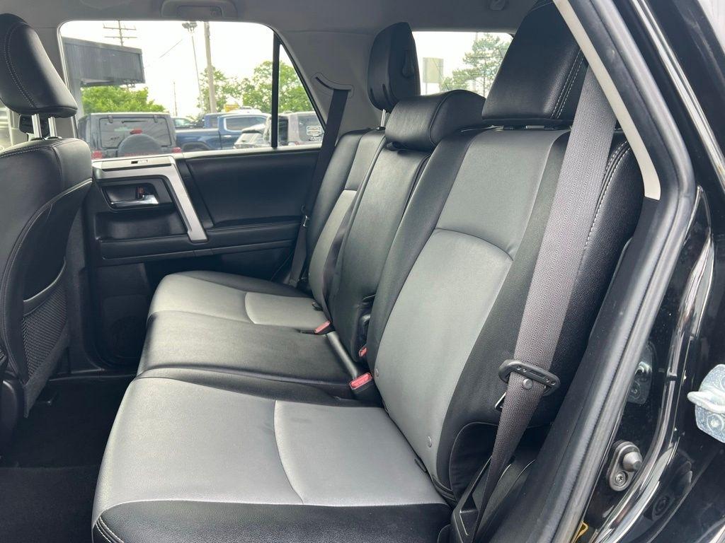 Toyota 4Runner SR5 Premium 4WD 2021