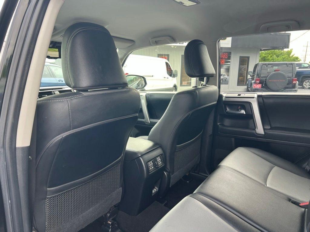 Toyota 4Runner SR5 Premium 4WD 2021