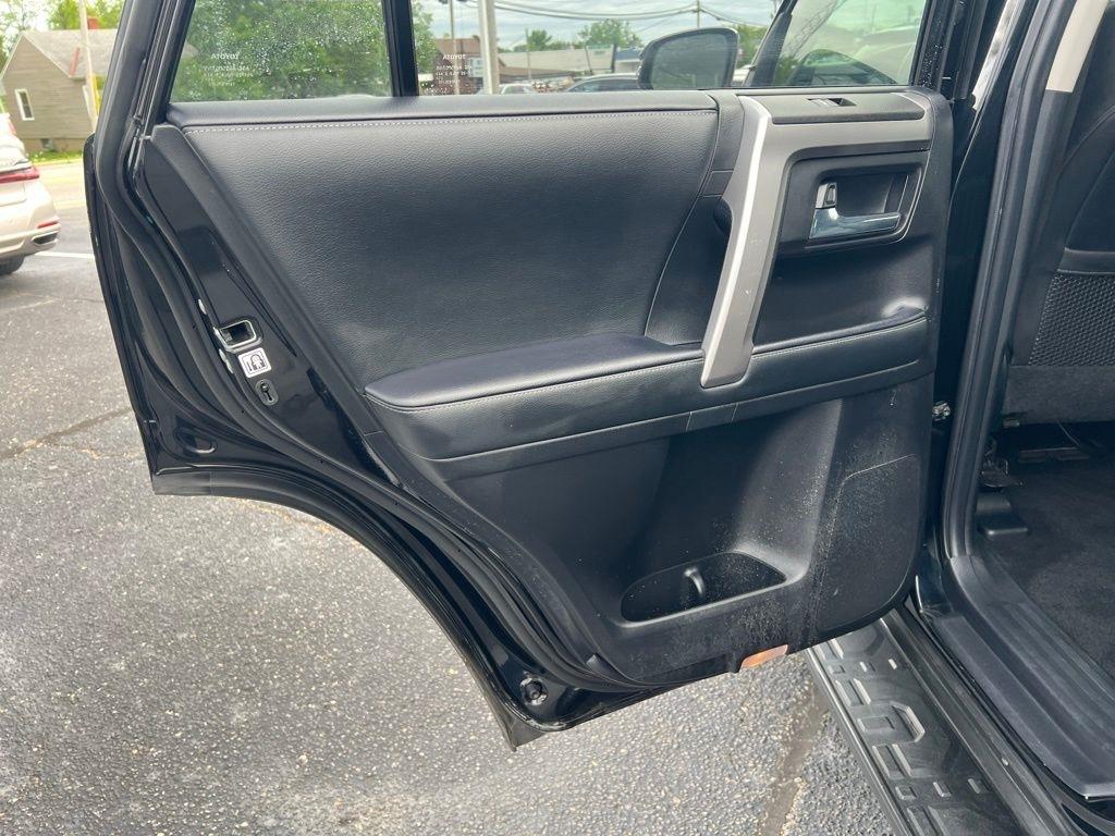 Toyota 4Runner SR5 Premium 4WD 2021