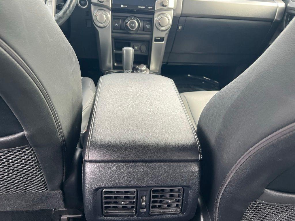 Toyota 4Runner SR5 Premium 4WD 2021