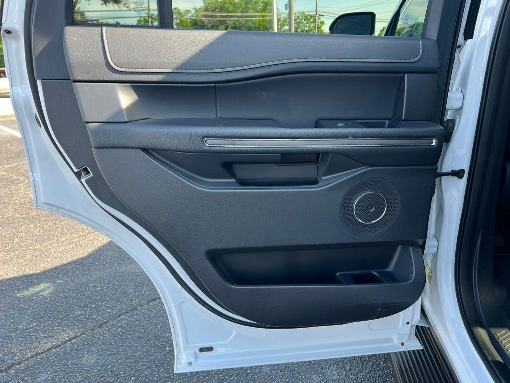 Ford Expedition XLT 4WD 2024