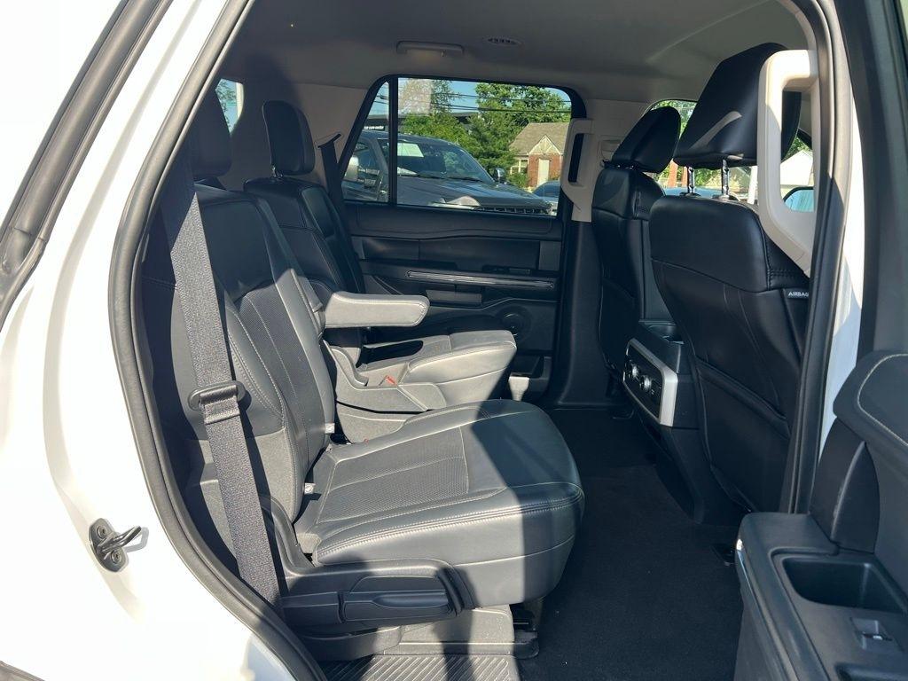 Ford Expedition XLT 4WD 2024