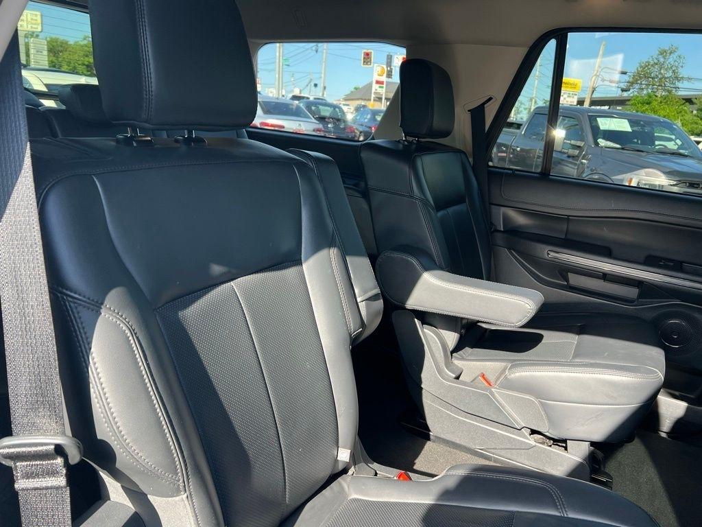 Ford Expedition XLT 4WD 2024