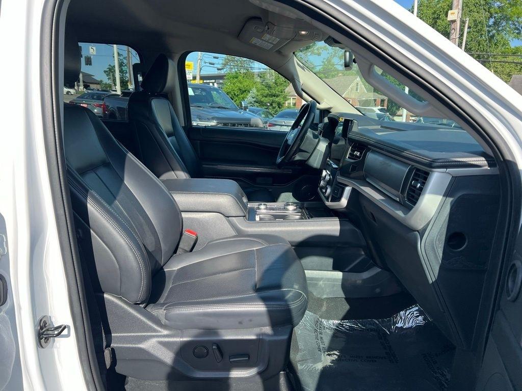 Ford Expedition XLT 4WD 2024