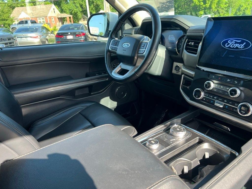 Ford Expedition XLT 4WD 2024