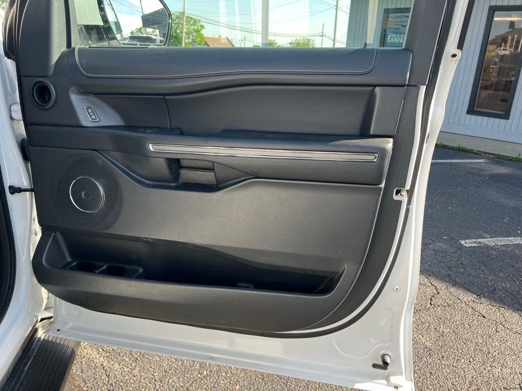 Ford Expedition XLT 4WD 2024