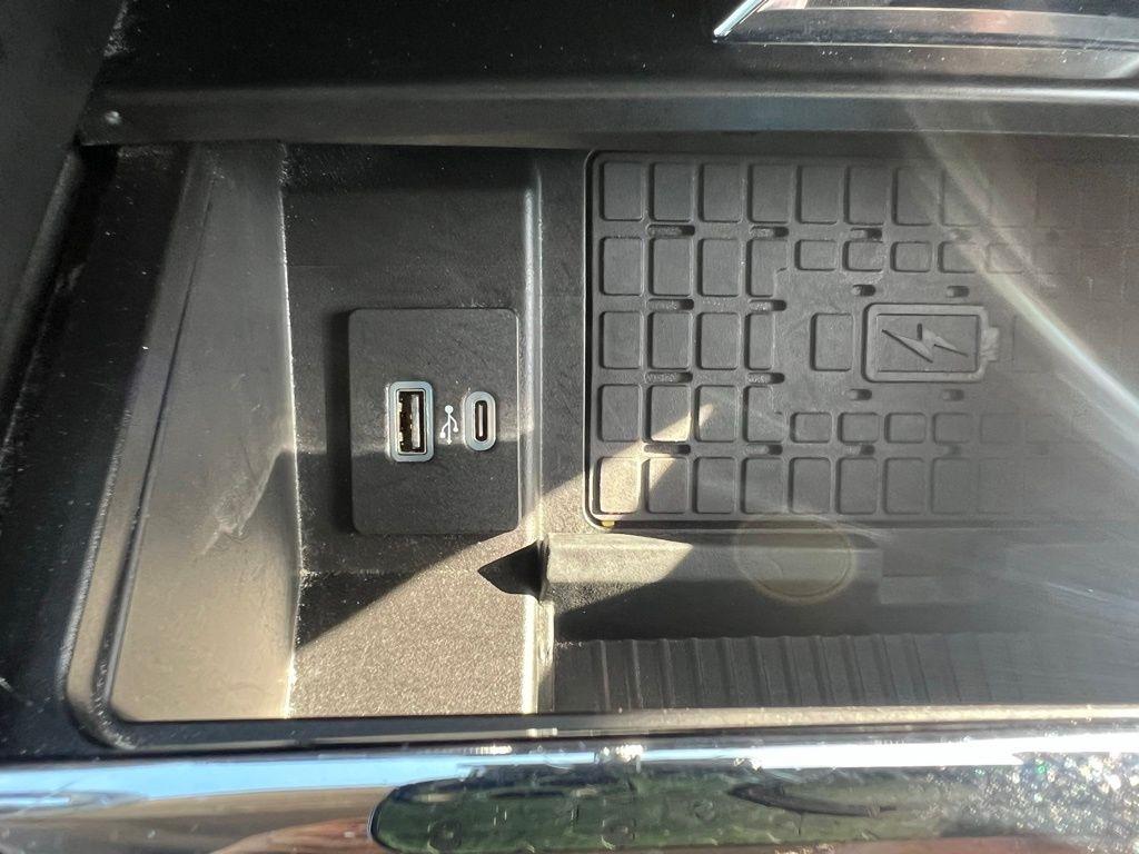 Ford Expedition XLT 4WD 2024