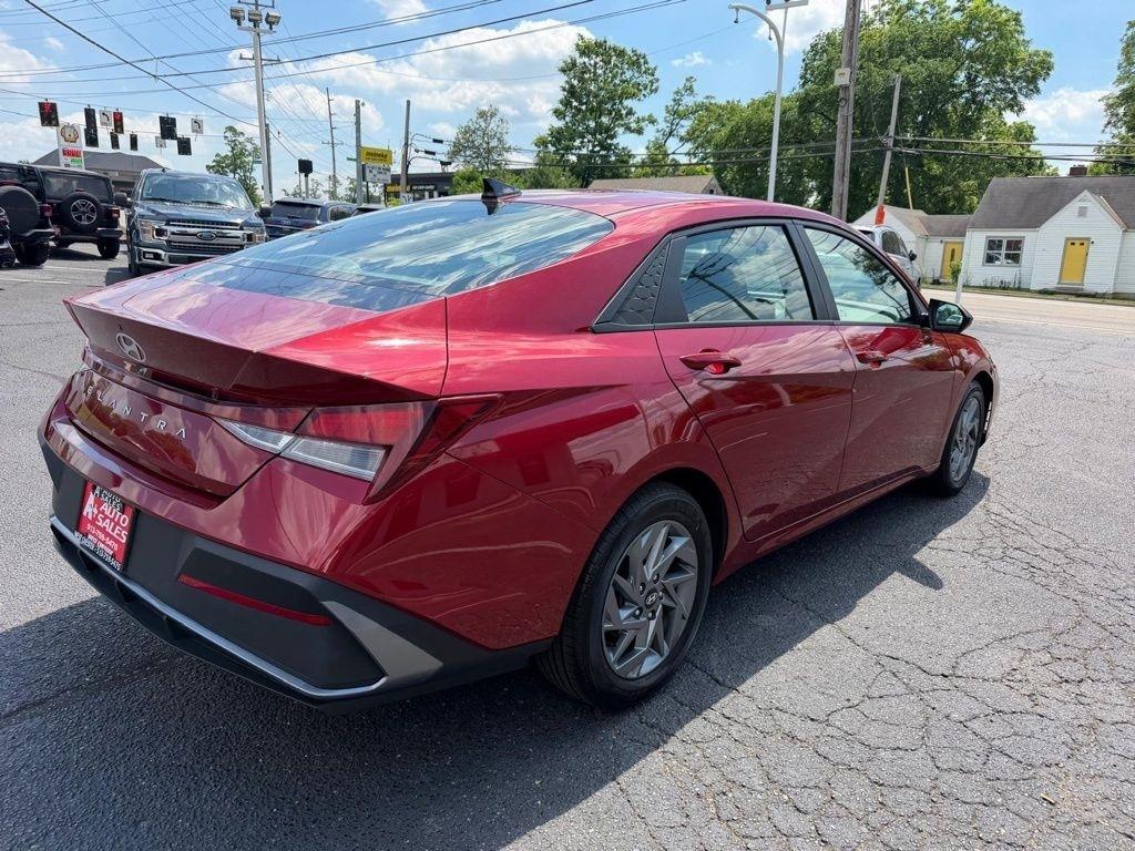 Hyundai Elantra SEL 2024