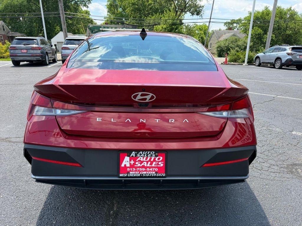 Hyundai Elantra SEL 2024