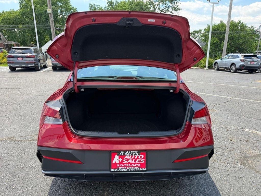 Hyundai Elantra SEL 2024