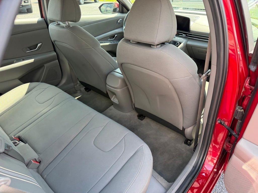 Hyundai Elantra SEL 2024