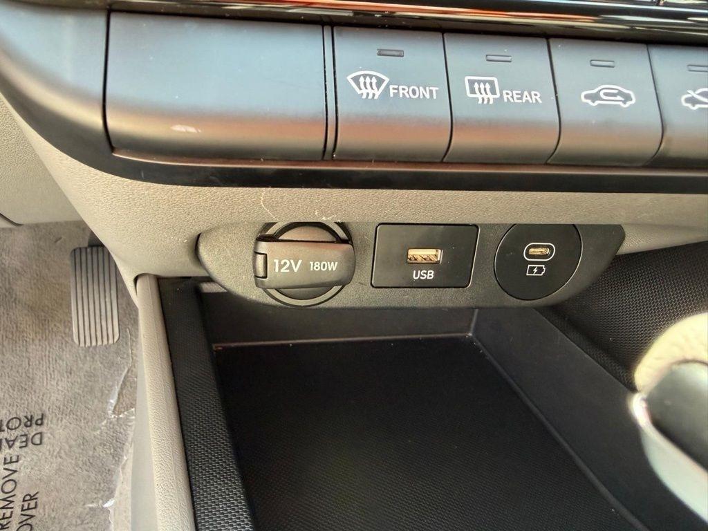 Hyundai Elantra SEL 2024