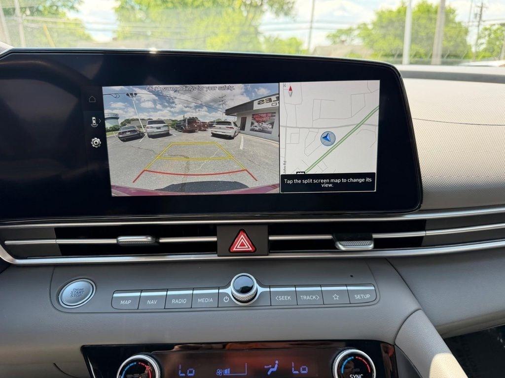 Hyundai Elantra SEL 2024