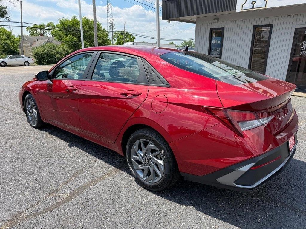 Hyundai Elantra SEL 2024
