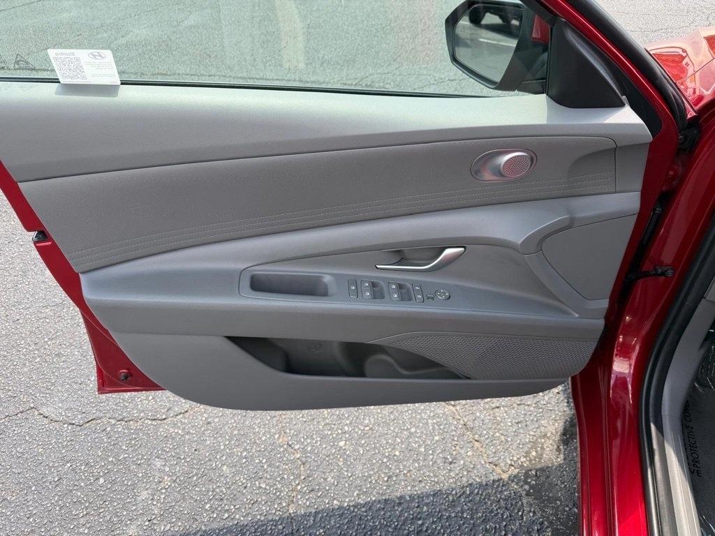 Hyundai Elantra SEL 2024