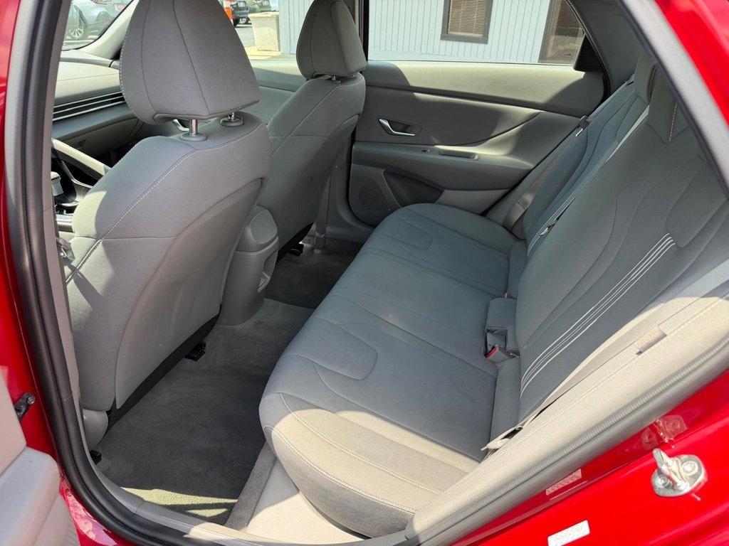 Hyundai Elantra SEL 2024