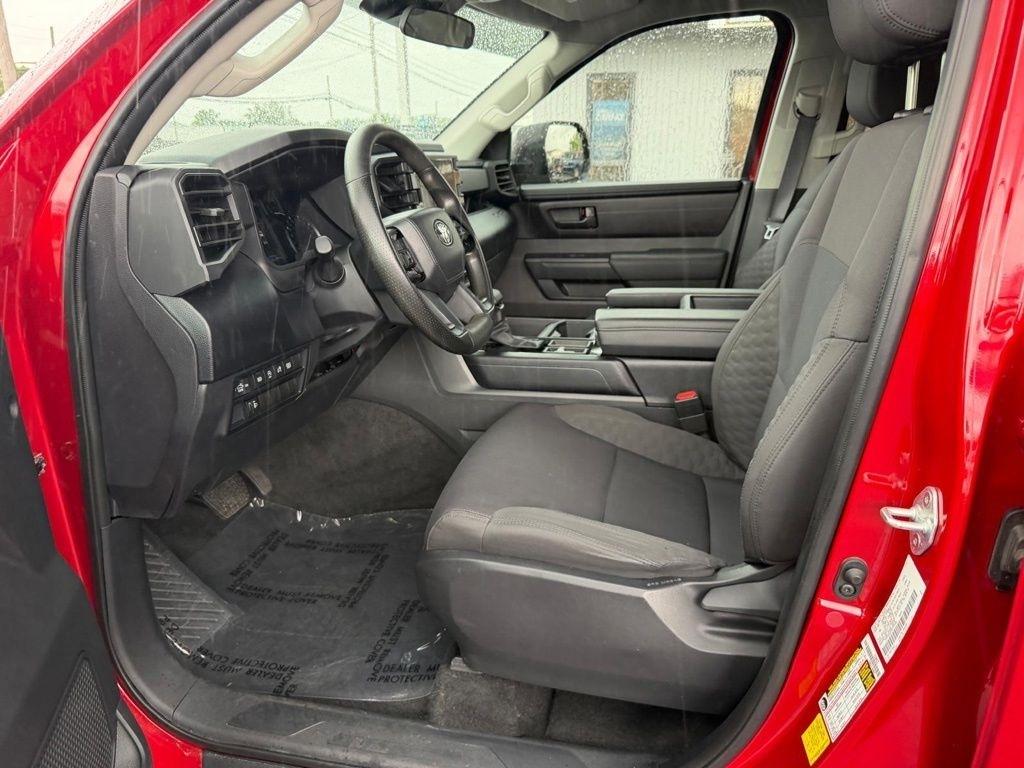 Toyota Tundra SR CrewMax 4WD 2024