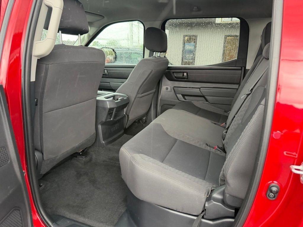 Toyota Tundra SR CrewMax 4WD 2024