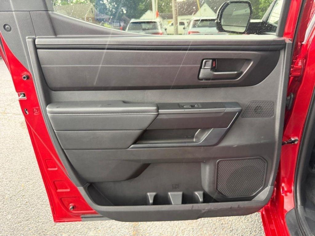 Toyota Tundra SR CrewMax 4WD 2024