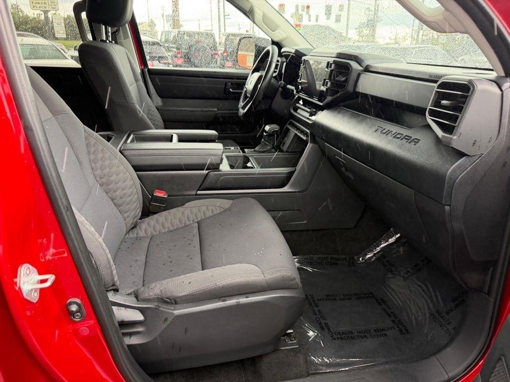 Toyota Tundra SR CrewMax 4WD 2024