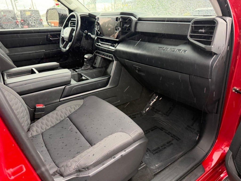 Toyota Tundra SR CrewMax 4WD 2024