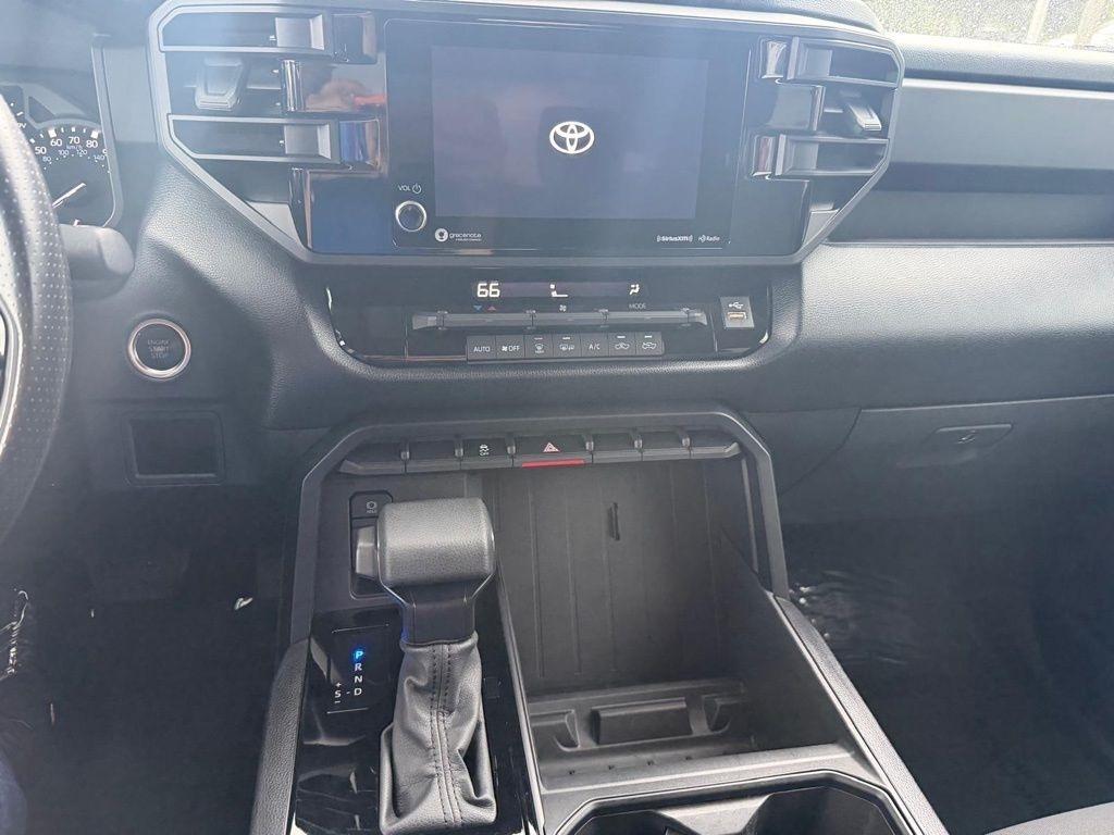 Toyota Tundra SR CrewMax 4WD 2024