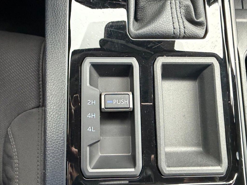 Toyota Tundra SR CrewMax 4WD 2024