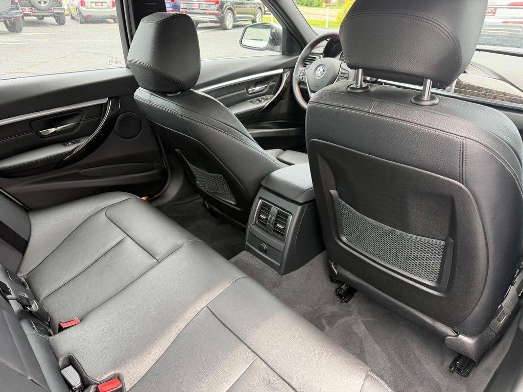 BMW 3-Series 330i xDrive SULEV Sedan 2018