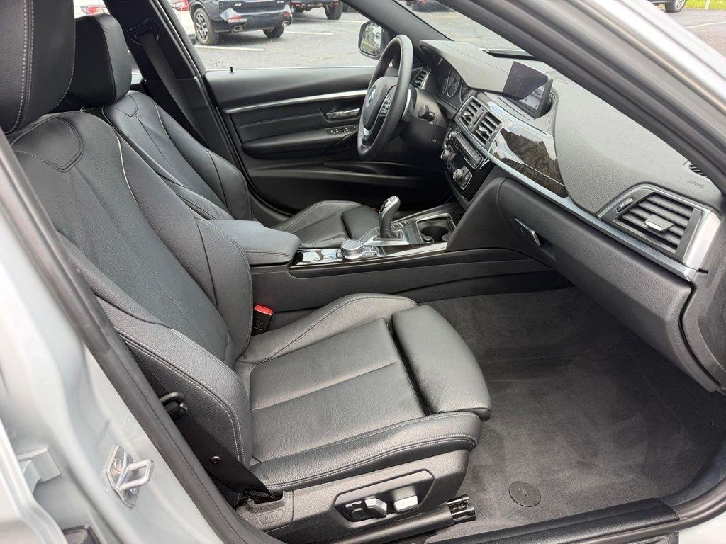 BMW 3-Series 330i xDrive SULEV Sedan 2018