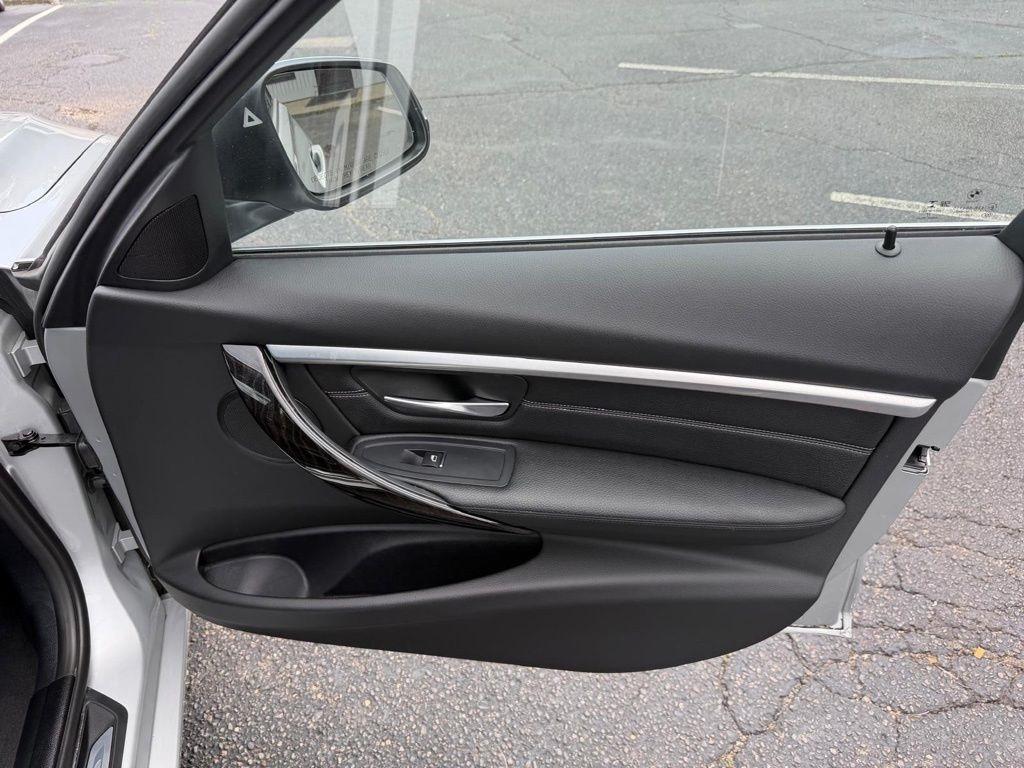 BMW 3-Series 330i xDrive SULEV Sedan 2018