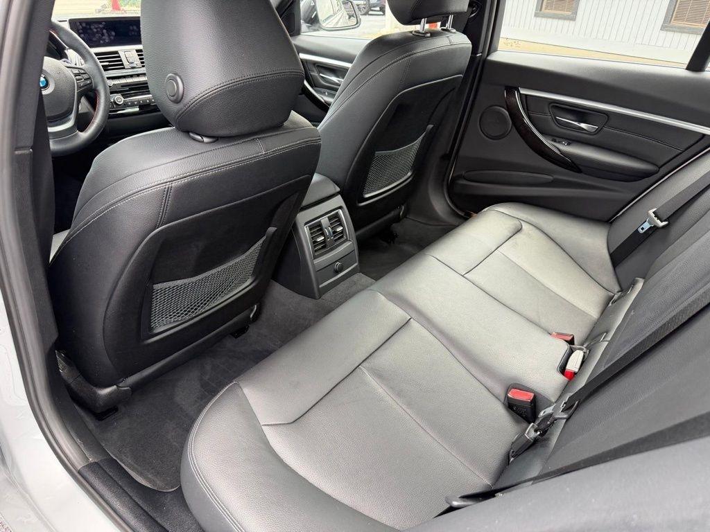 BMW 3-Series 330i xDrive SULEV Sedan 2018