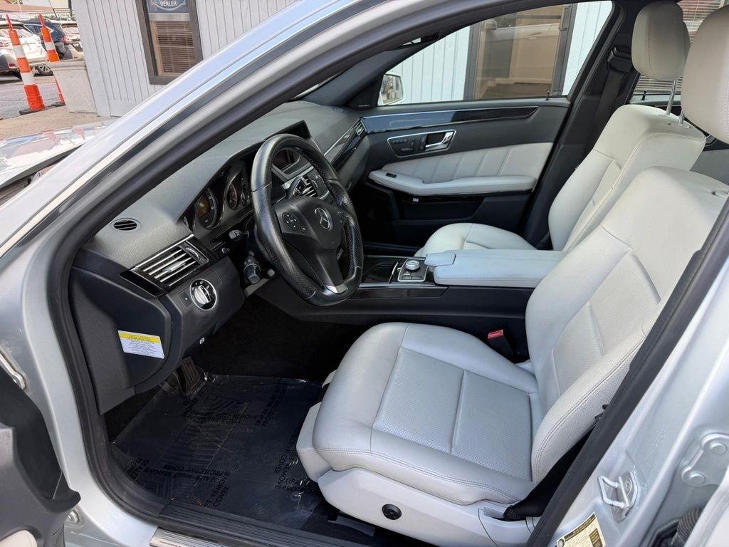 Mercedes-Benz E-Class E350 Sedan 4MATIC 2011
