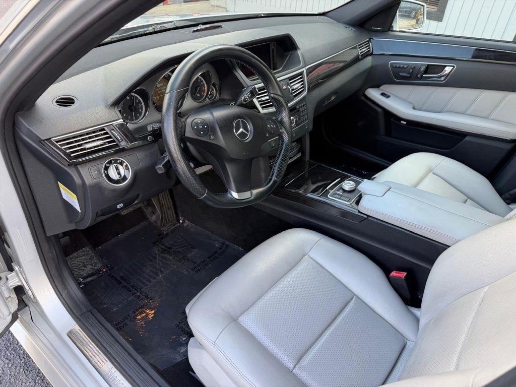 Mercedes-Benz E-Class E350 Sedan 4MATIC 2011