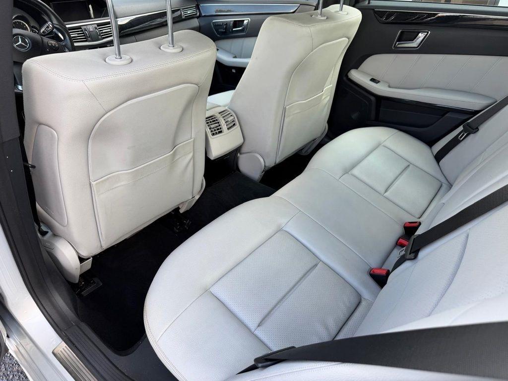 Mercedes-Benz E-Class E350 Sedan 4MATIC 2011